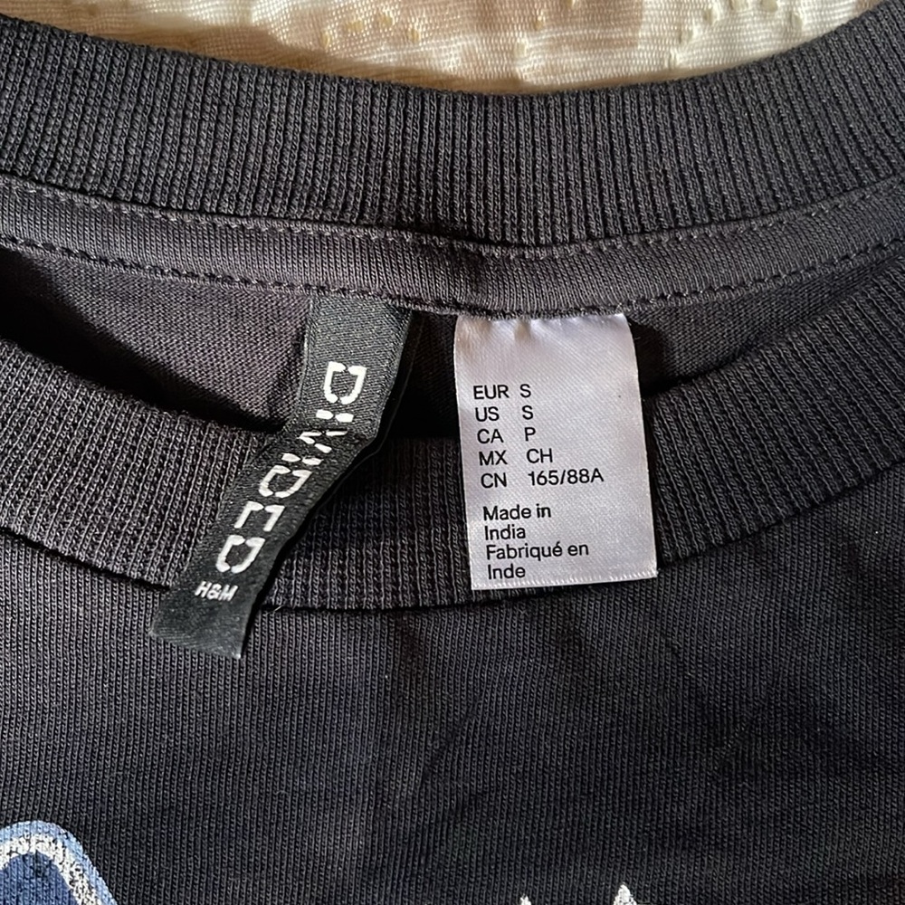 Women tops, color black, size small, new without tags 🏷️. - Picture 4 of 4